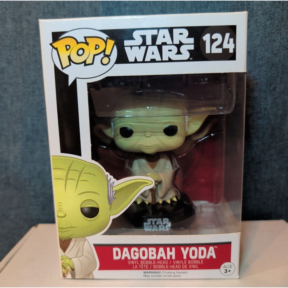 Funko POP Star Wars Dagobah Yoda 124 Vinyl Bobble-Head in Box with Protector